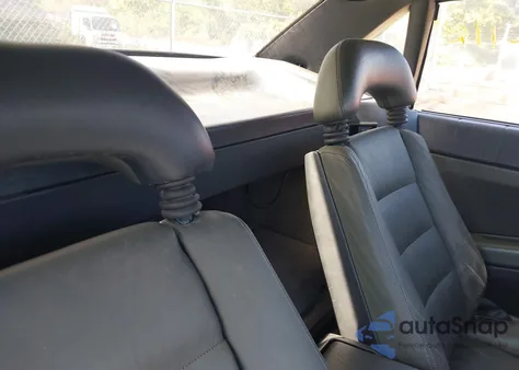 1989 Cadillac Allante z USA, uszkodzony, nr VIN 1G6VR3181KU102410